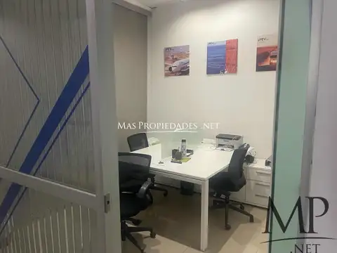 Oficina en Venta con 3 cocheras