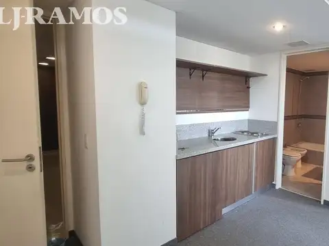 Oficina de 99 m2 cubiertos en alquiler en Vientos del Delta 2 - Nordelta