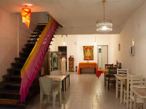 Local amplio en venta Parque Patricios.