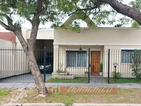 Casa - Venta - Argentina, CASTELAR - Navarro 1771