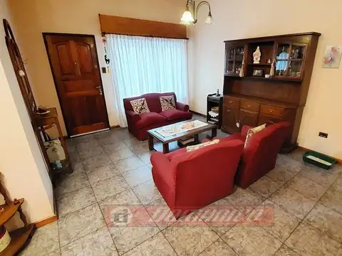 Casa en Venta en Castelar, USD 180.000