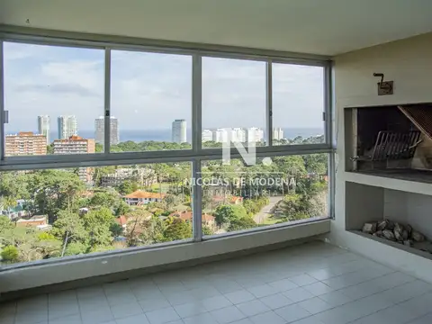 Departamento en venta de 3 dormitorios con vista en Punta del Este