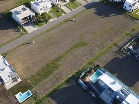 Terreno en Venta 50  mts Fondo