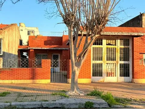 CASA 4 AMB EN VENTA ALDO BONZI TERRAZA COCHERA CUB