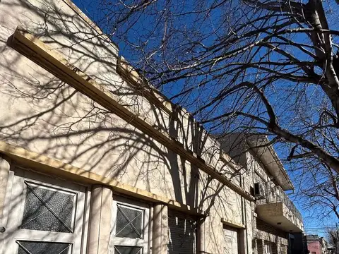 Casa a refaccionar a pasos de Av. Mitre