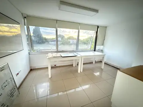 Av Rafael Nuñez al 4300