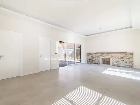 Casa moderna a estrenar en barrio residencial de Punta del Este