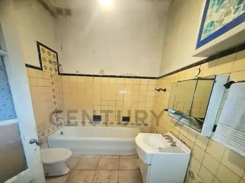 Venta de PH en block, en Villa Luro