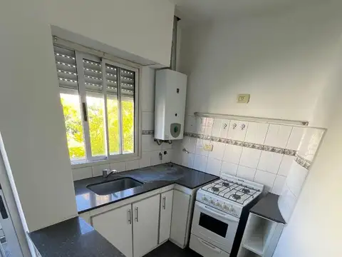 41 E/ 7 Y 8 , Piso 5