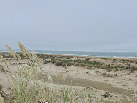 60 Ha con Frente a La Playa y Conexión a Ruta 11