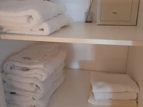 Avenida Corrientes e/ Esmeralda y Suipacha