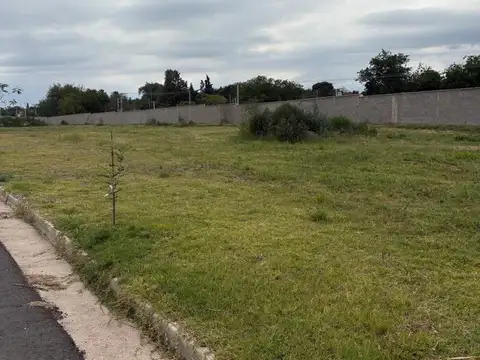 VENDO LOTE BARRIO  CERRADO, VILLA RIVERA INDARTE,