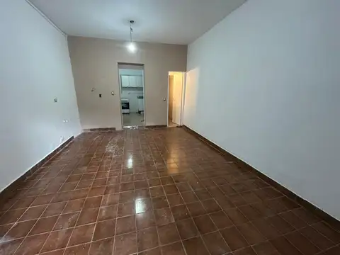Depto Tipo Casa en Alquiler de 3 ambientes