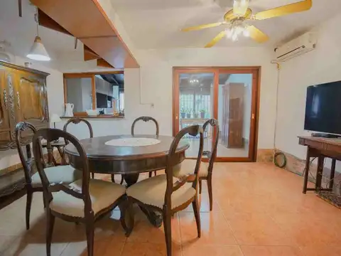 ALQUILER CASA BARRIO JARDIN 3 DORMITORIOS , GARAJE