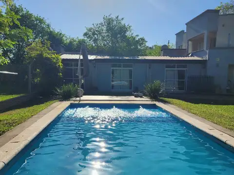 Casa parque 3 dormitorios, La Maria, Colonia Benitez