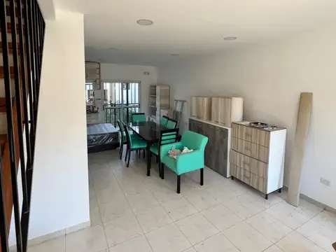 Depto Tipo Casa en Venta con 1 cocheras