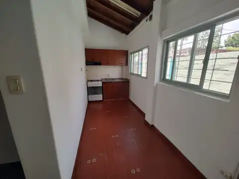 Depto Tipo Casa en Alquiler con 1 cocheras