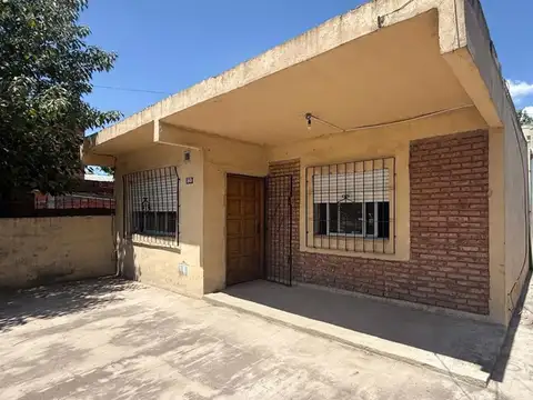 CASA - 3 AMBIENTES - BARRIO SAN EDUARDO - MERLO