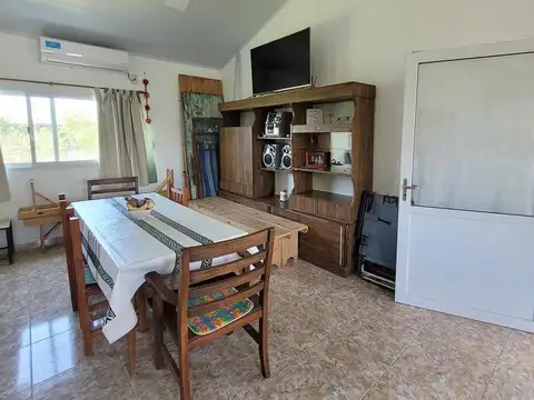 Casa 2 ambientes con 1 baño