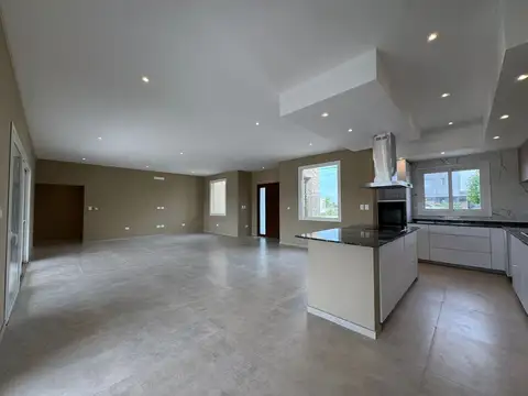 Casa en Alquiler en Fincas de San Vicente, USD 2.000