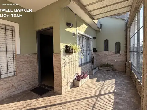 VENTA CASA 3 AMB CON PILETA LAFERRERE
