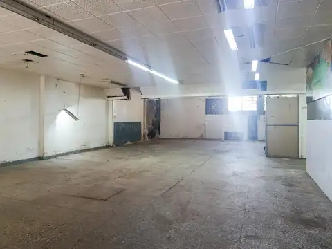 Local 200 m2 Av. Ricardo Balbín