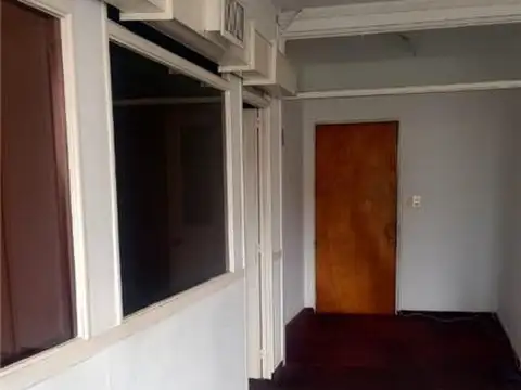 Esmeralda 300, Piso 10