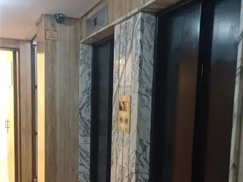 Esmeralda 300, Piso 10