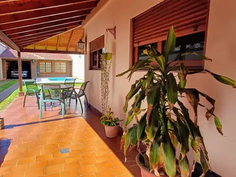 CHALET 3 DORM- QUINCHO+PILETA+COCHERA - LANUS ESTE