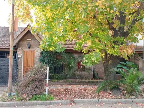 Casa en venta en Castelar Norte