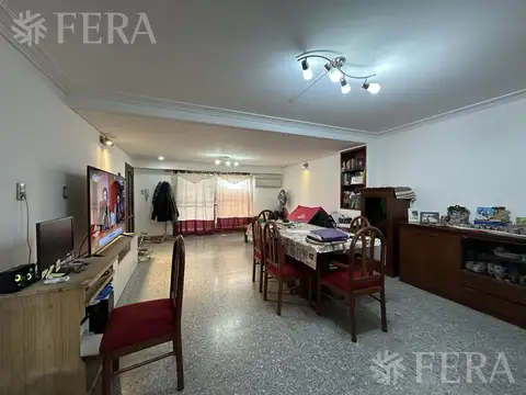 Depto Tipo Casa 3 ambientes con 2 baños