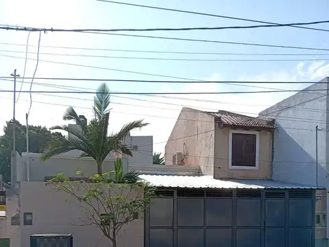 CASA Y OFICINA EN VENTA - EXCELENTE UBICACION
