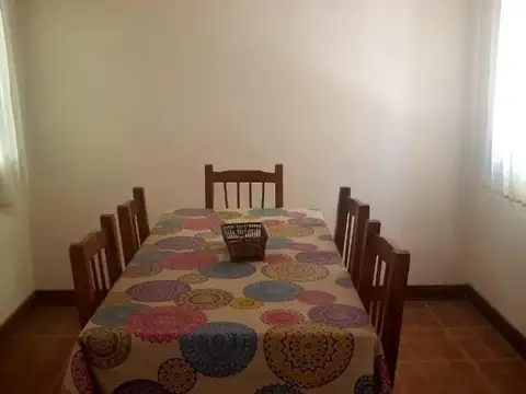 Edificio Comercial - 12 Dormitorios 7 Baños - 900Mts2 - Reta