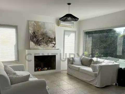 Boulevar Central , Piso 0