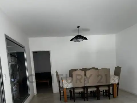 Casa en Alquiler de 3 dormitorios