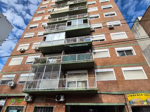 VENTA DEPARTAMENTO 4 AMBIENTES FLORESTA
