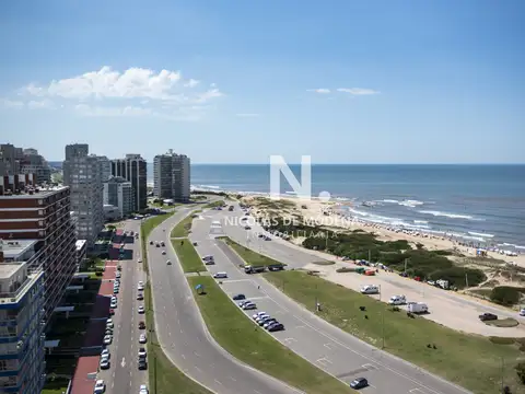 Hermoso Pent-house en torre Imperiale ,venta en zona de la Brava.