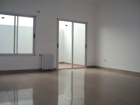 2 AMB C/ COCH FIJA CUB INDIV C/ C. REMOTO 7 AÑOS ANTIG. C/PATIO Y LAV, 60 MTS (48 CUB + 12 PATIO)