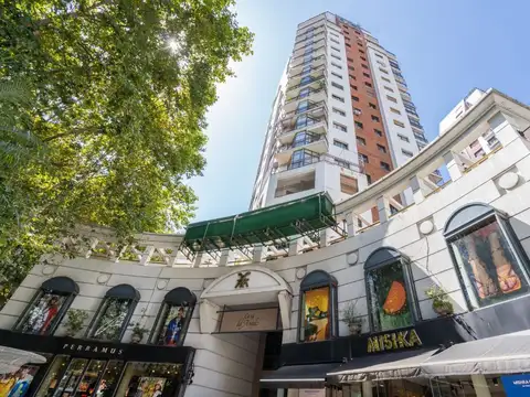 Departamento 6 ambientes con 4 baños