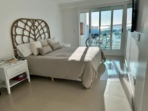 Departamento en Alquiler Temporal en Playa Mansa, USD 9.500