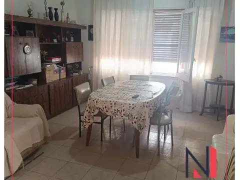 Depto Tipo Casa en Venta en Castelar, USD 100.000