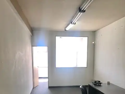 Av. Cabildo 2200, Piso 7