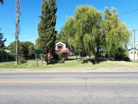 Los Horneros 100, Piso 0