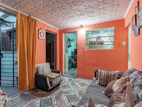 Casa 3 ambientes con 1 baño
