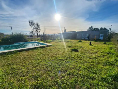 Casa 4 ambientes con 2 baños