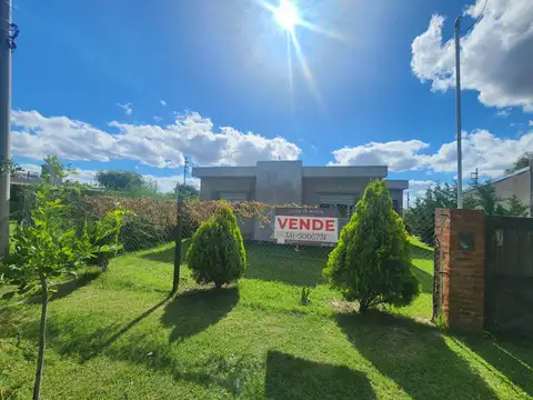 Casa a terminar con pileta y quincho