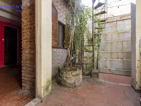 Depto Tipo Casa 6 ambientes con 2 baños