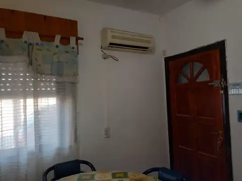 Casa 2 ambientes con 1 baño