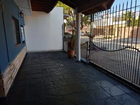 Casa en Venta en Moron Sur, USD 105.000