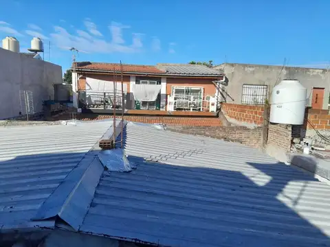 LOCALES EN VENTA CON VIVIENDA EN G. CATAN